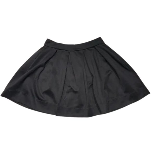 Dresses & Skirts - Black Flowy Mini Skirt with Back Zipper